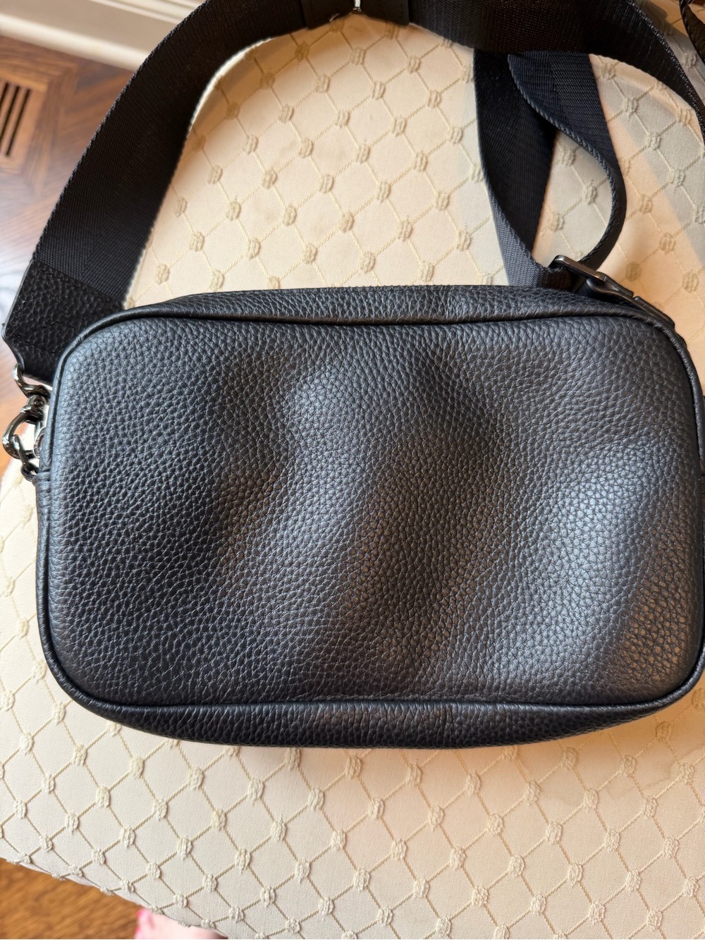 Bandolier Miller Black/Pewter Leather Crossbody - Picture 4 of 5